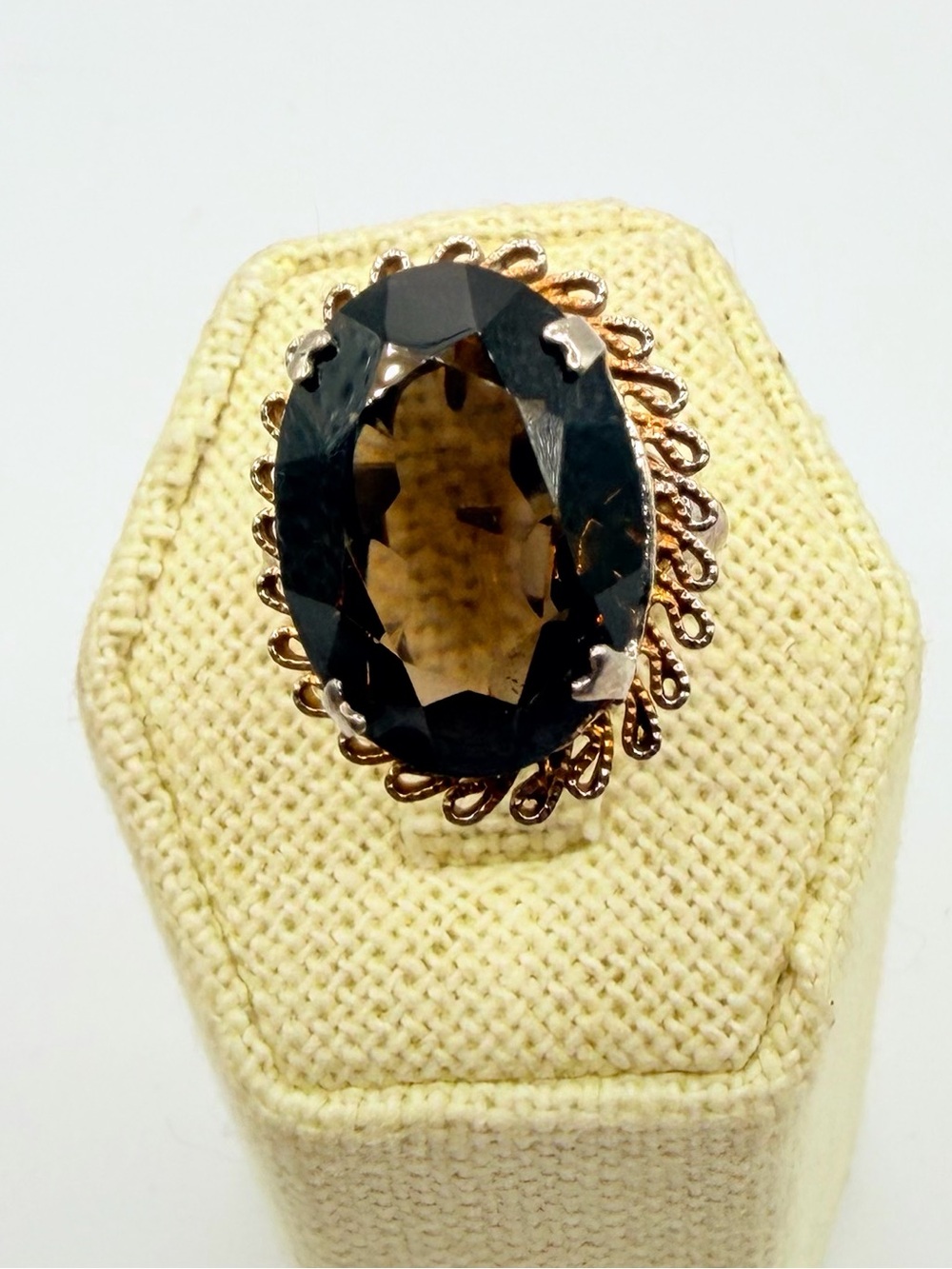 Vintage 1960s gold-tone adjustable smokey quartz cocktail ring - Picture 3 of 14